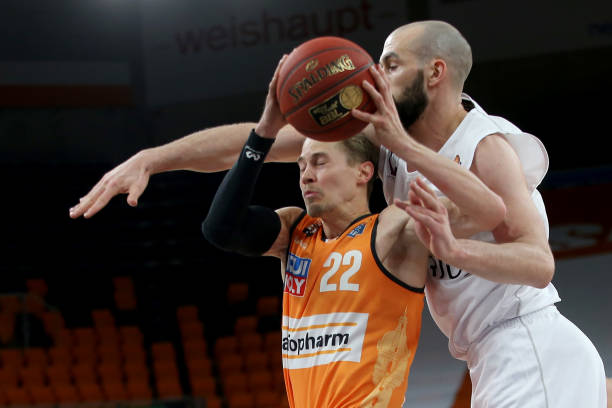 10人无缘 10人无缘