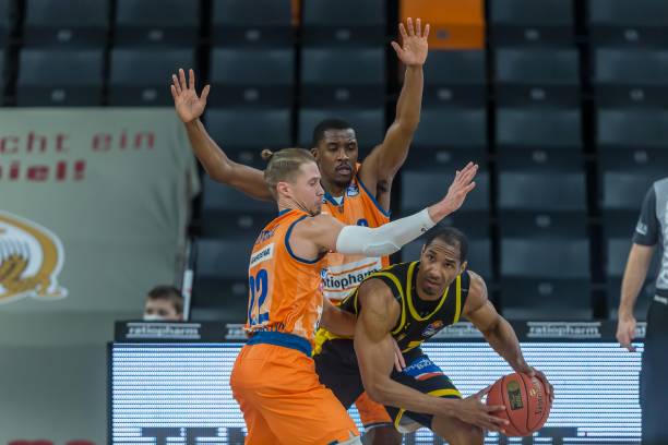 据与案例支 据与案例支